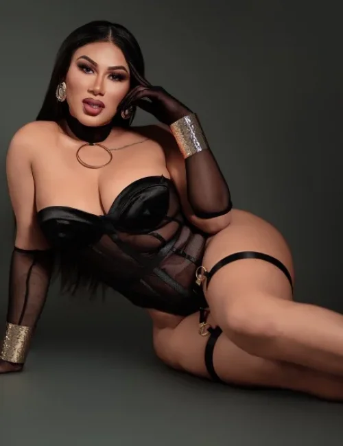 Gisela photo 16, latino, curvy, black hair, 170 cm, 79 kg, Large bust, Hong Kong