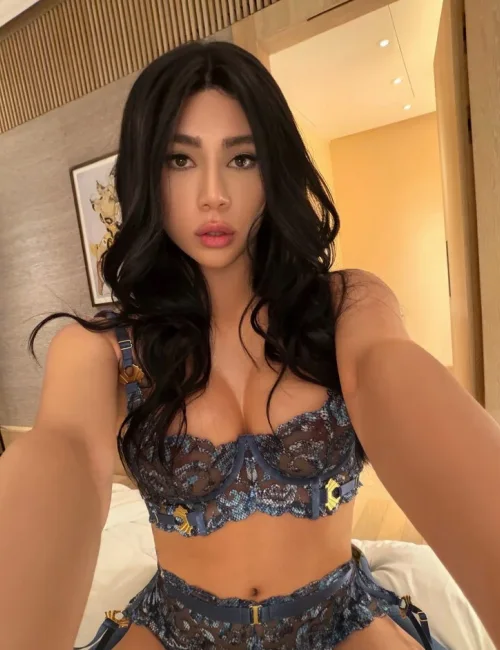 Karina photo 28, slavic, slim, black hair, 163 cm, 48 kg, Medium bust, Hong Kong
