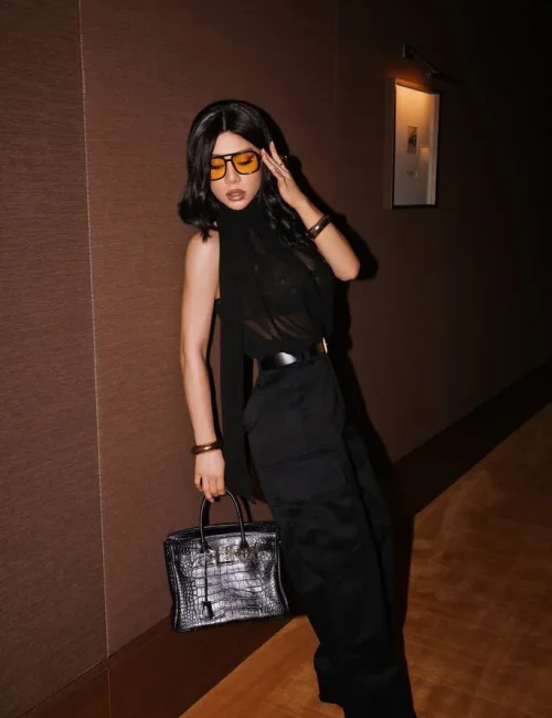Karina photo 8, slavic, slim, black hair, 163 cm, 48 kg, Medium bust, Hong Kong