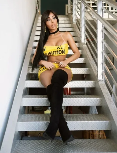 Valeri photo 27, latino, athletic, black hair, 170 cm, 72 kg, Large bust, Hong Kong
