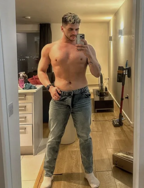Alberto photo 18, slavic, curvy, blonde hair, 185 cm, 90 kg, Hong Kong