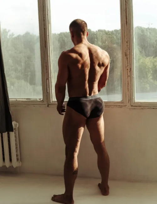 Alessandro photo 10, slavic, curvy, brunette, 188 cm, 98 kg, Hong Kong