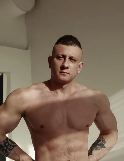 Alessandro photo 5, slavic, curvy, brunette, 188 cm, 98 kg, Hong Kong