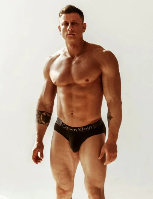 Alessandro photo 8, slavic, curvy, brunette, 188 cm, 98 kg, Hong Kong