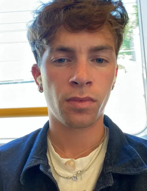 Ambrose photo 4, european, average, brunette, 178 cm, 61 kg, Hong Kong