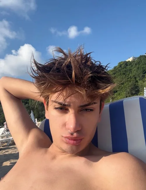 Arthur photo 4, latino, average, brunette, 180 cm, 63 kg, Hong Kong