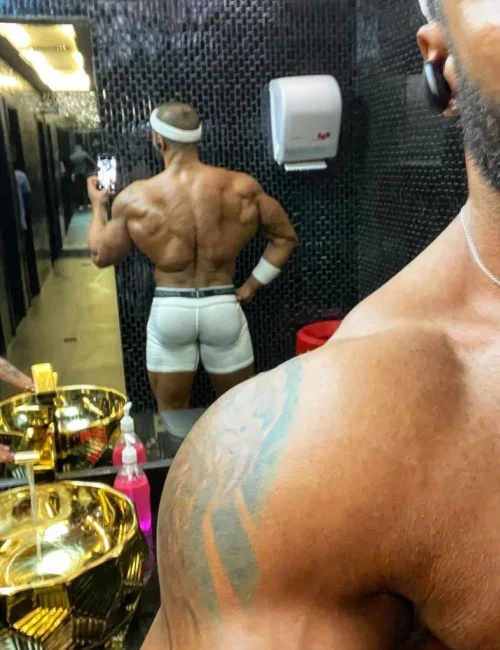 Charles photo 30, european, curvy, brunette, 178 cm, 105 kg, Hong Kong