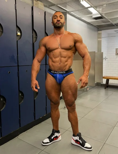 Charles photo 5, european, curvy, brunette, 178 cm, 105 kg, Hong Kong