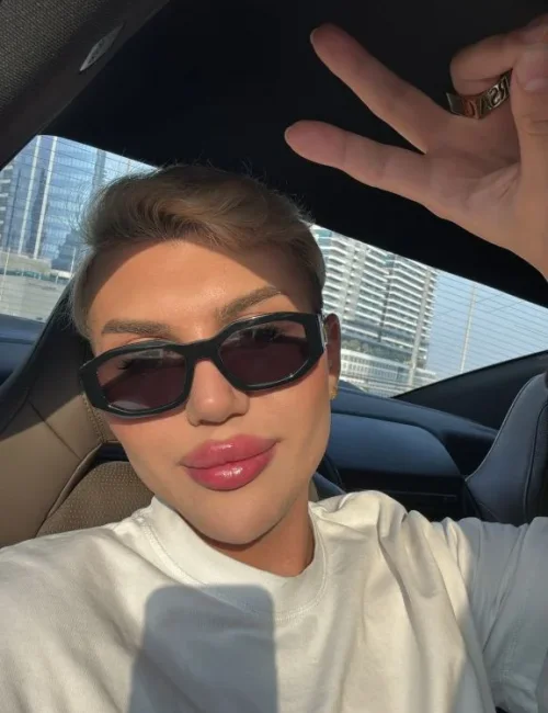 Hadley photo 4, latino, average, blonde hair, 180 cm, 65 kg, Hong Kong