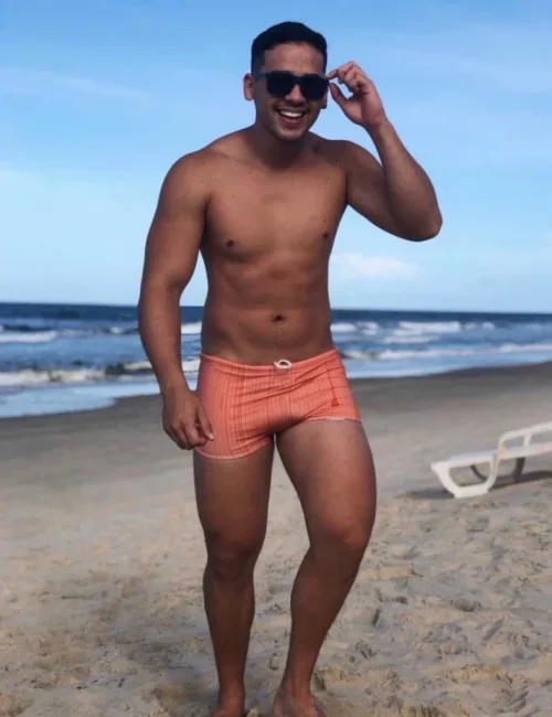 Harold photo 13, latino, curvy, black hair, 180 cm, 81 kg, Hong Kong