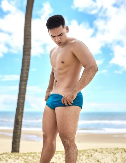 Harold photo 14, latino, curvy, black hair, 180 cm, 81 kg, Hong Kong