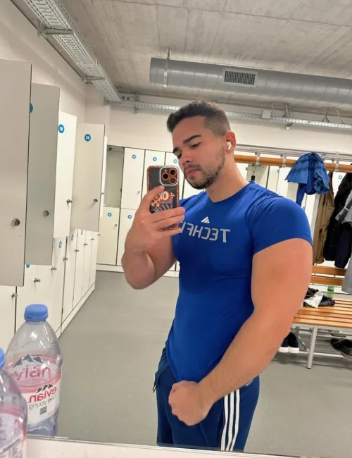 Harold photo 16, latino, curvy, black hair, 180 cm, 81 kg, Hong Kong