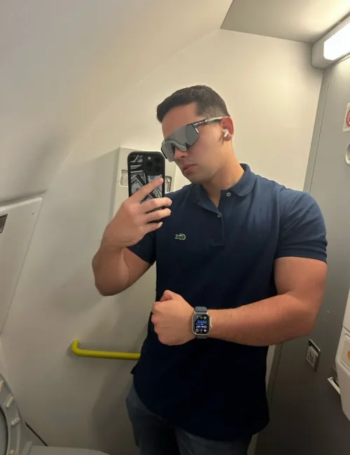 Harold photo 20, latino, curvy, black hair, 180 cm, 81 kg, Hong Kong