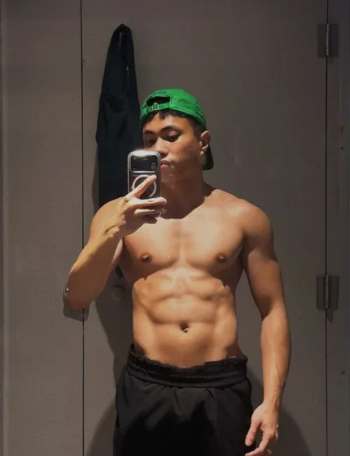 Nico photo 2, asian, average, black hair, 163 cm, 54 kg, Hong Kong