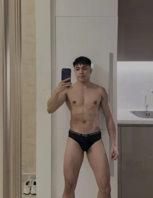Nico photo 8, asian, average, black hair, 163 cm, 54 kg, Hong Kong