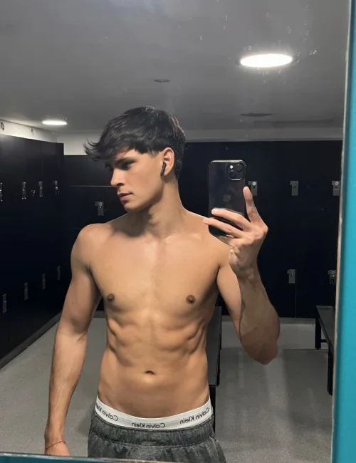 Patrick photo 7, latino, average, brunette, 175 cm, 65 kg, Hong Kong