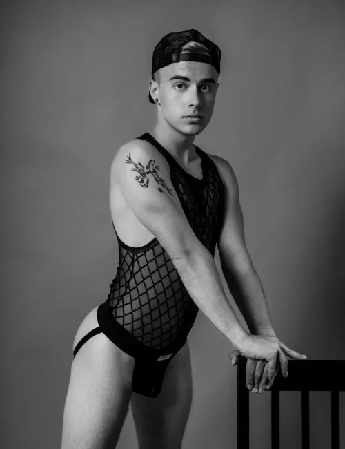Prague photo 3, slavic, average, blonde hair, 180 cm, 65 kg, Hong Kong