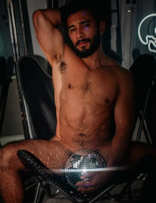 Preston photo 10, latino, athletic, black hair, 173 cm, 68 kg, Hong Kong