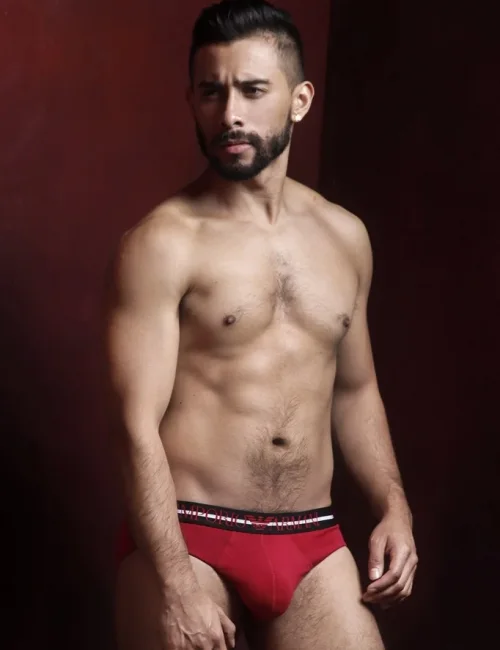 Preston photo 22, latino, athletic, black hair, 173 cm, 68 kg, Hong Kong
