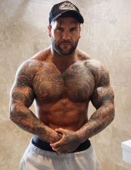 Titan photo 1, slavic, curvy, brunette, 178 cm, 100 kg, Hong Kong