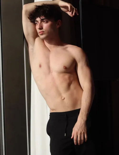 Tom photo 6, slavic, average, brunette, 170 cm, 65 kg, Hong Kong