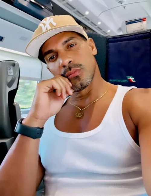 Tony photo 13, latino, curvy, black hair, 178 cm, 83 kg, Hong Kong