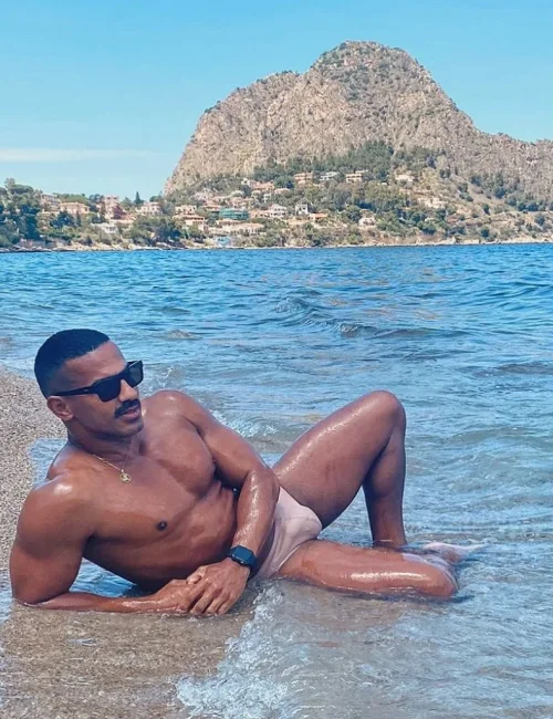 Tony photo 4, latino, curvy, black hair, 178 cm, 83 kg, Hong Kong