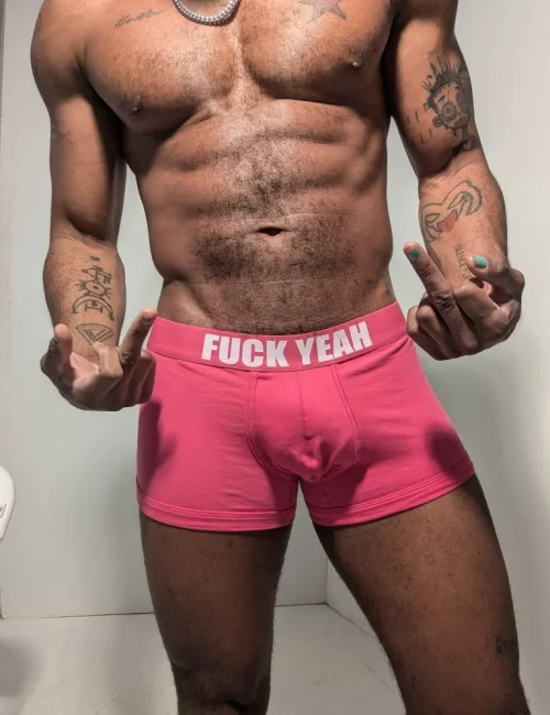 Vance photo 13, slavic, curvy, black hair, 188 cm, 100 kg, Hong Kong