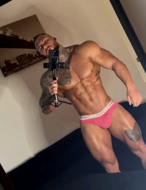 Vaughn photo 7, latino, curvy, brunette, 173 cm, 100 kg, Hong Kong