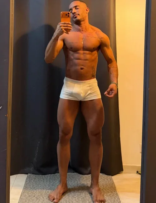 Vidal photo 5, latino, athletic, black hair, 175 cm, 74 kg, Hong Kong