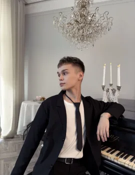 Vladislav photo 1, latino, slim, brunette, 180 cm, 58 kg, Hong Kong