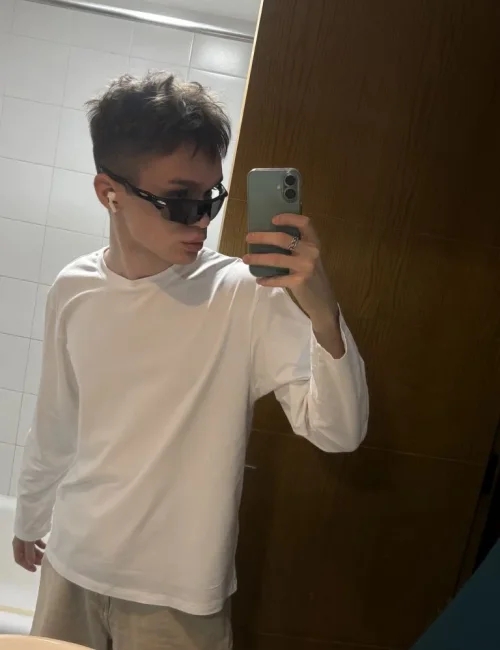 Vladislav photo 5, latino, slim, brunette, 180 cm, 58 kg, Hong Kong