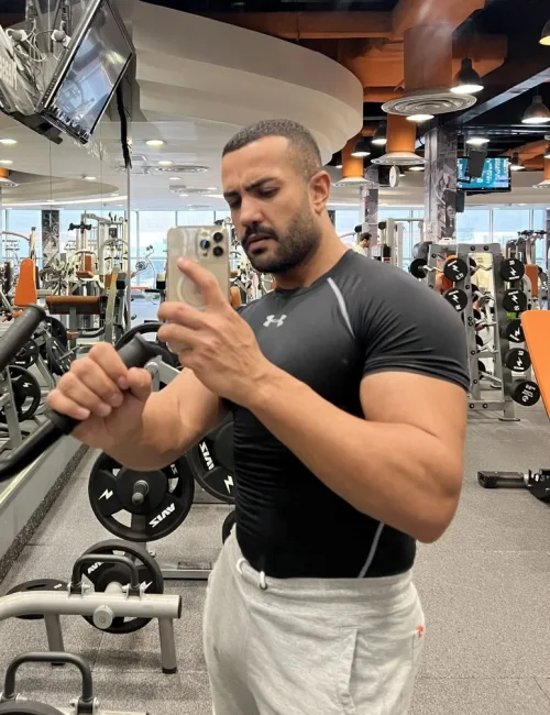 Vulcan photo 13, slavic, curvy, black hair, 180 cm, 81 kg, Hong Kong