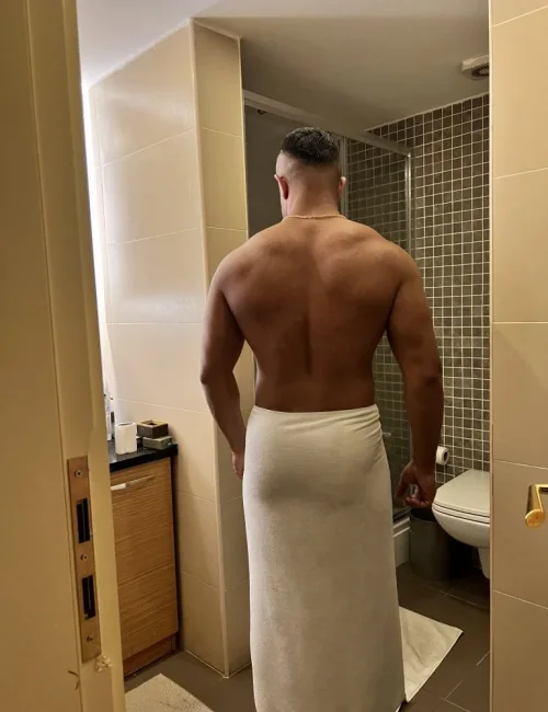 Vulcan photo 3, slavic, curvy, black hair, 180 cm, 81 kg, Hong Kong