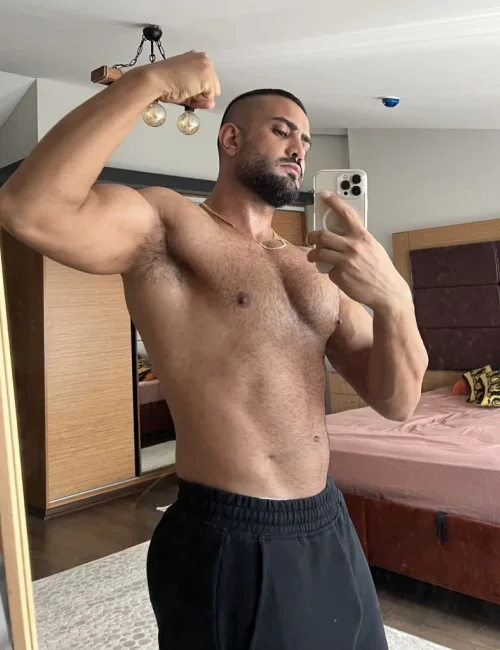 Vulcan photo 7, slavic, curvy, black hair, 180 cm, 81 kg, Hong Kong