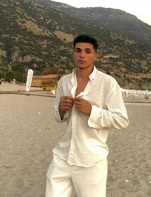 Xander photo 2, latino, athletic, black hair, 180 cm, 77 kg, Hong Kong
