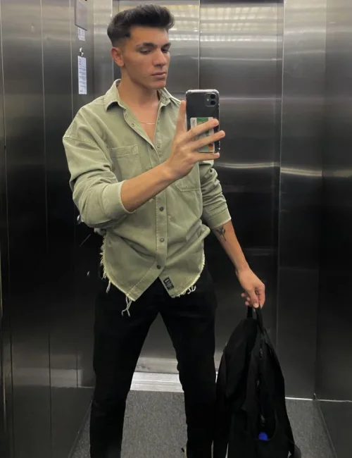 Xander photo 7, latino, athletic, black hair, 180 cm, 77 kg, Hong Kong