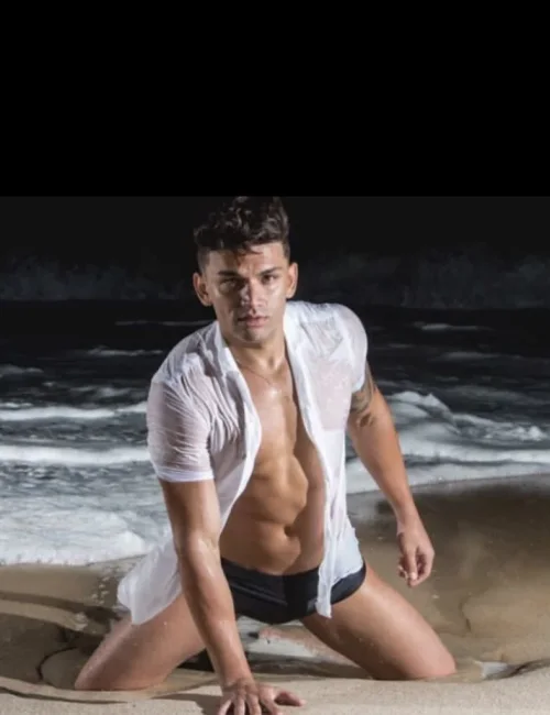 Zac photo 19, latino, curvy, black hair, 178 cm, 83 kg, Hong Kong