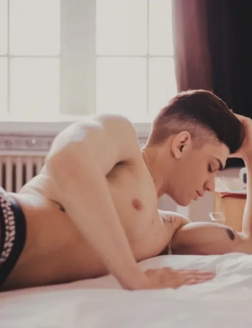 Zac photo 35, latino, curvy, black hair, 178 cm, 83 kg, Hong Kong