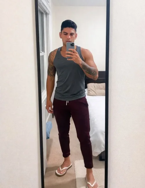 Zac photo 37, latino, curvy, black hair, 178 cm, 83 kg, Hong Kong