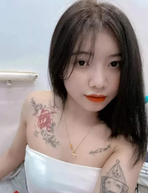 cammy photo 4, asian, black hair, 166 cm, 48 kg, Large bust, Hong Kong