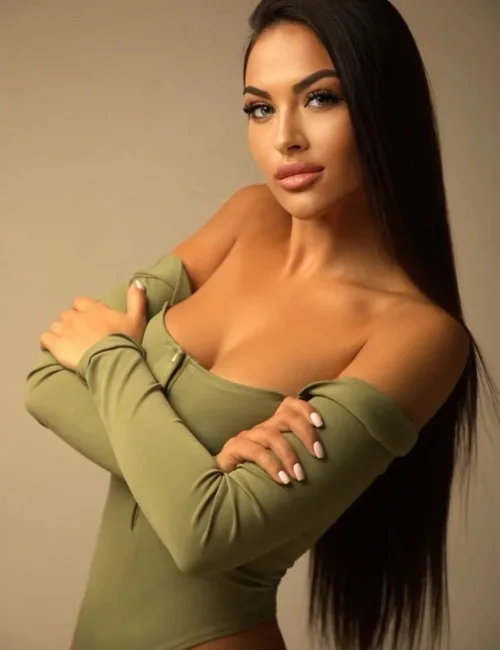 darlene photo 2, european, slim, black hair, 170 cm, 54 kg, Medium bust, Hong Kong
