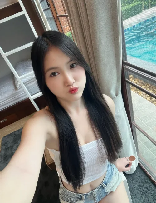 fahiraaaa photo 5, asian, slim, black hair, 157 cm, 47 kg, Medium bust, Hong Kong