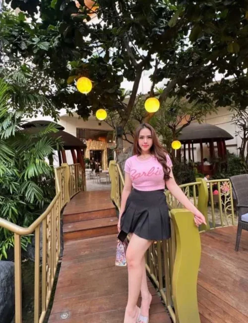 faridah photo 4, asian, slim, brunette, 164 cm, 49 kg, Large bust, Hong Kong