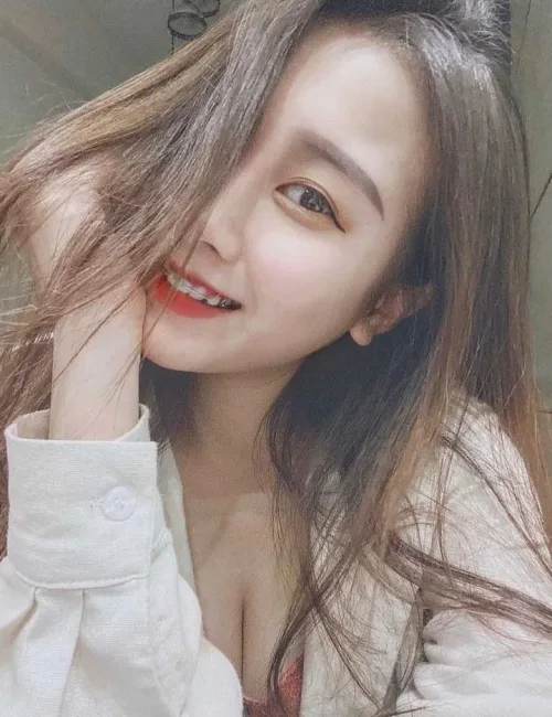 hua li photo 4, asian, black hair, 166 cm, 48 kg, Large bust, Hong Kong