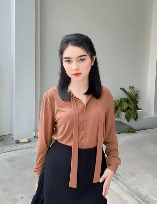 lia photo 2, ebony / black, slim, black hair, 163 cm, 53 kg, Medium bust, Hong Kong