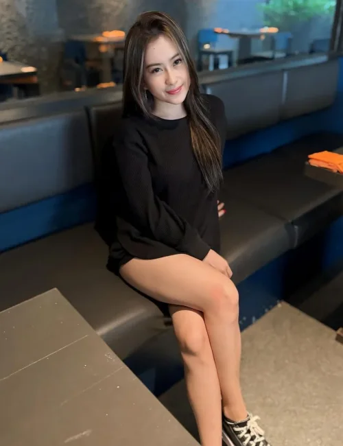 natasya photo 7, asian, slim, black hair, 164 cm, 49 kg, Medium bust, Hong Kong