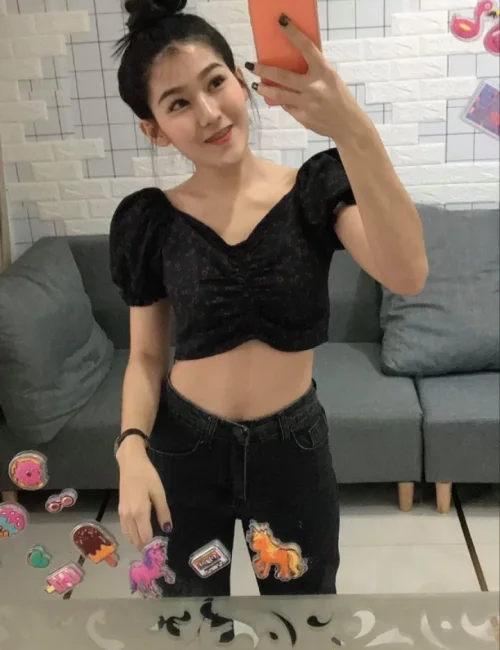 nicha photo 2, asian, black hair, 167 cm, 48 kg, Large bust, Hong Kong