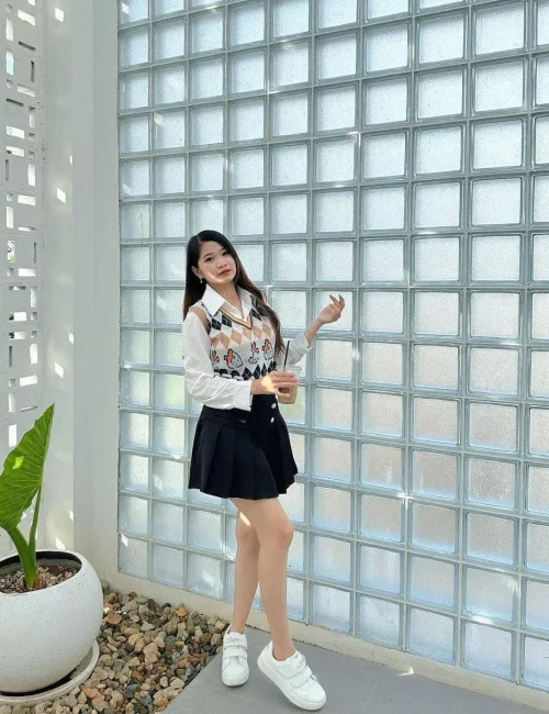 siren photo 9, asian, slim, black hair, 160 cm, 50 kg, Large bust, Hong Kong